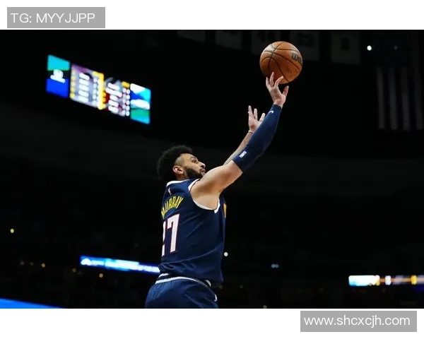 手感火热!穆雷18投11中轰下28分3篮板11助攻 手感火热!穆雷18投11中轰下28分3篮板11助攻