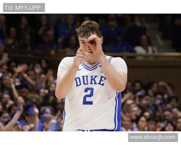 基德拿到独行侠执教生涯第200胜,弗拉格赠送他比赛用球 基德拿到独行侠执教生涯第200胜,弗拉格赠送他比赛用球